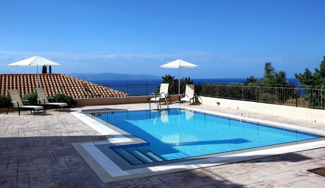 Provenzo And Meliti Villas Lourdata  Extérieur photo