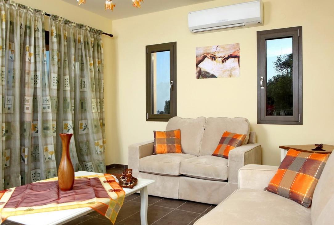 Provenzo And Meliti Villas Lourdata  Extérieur photo